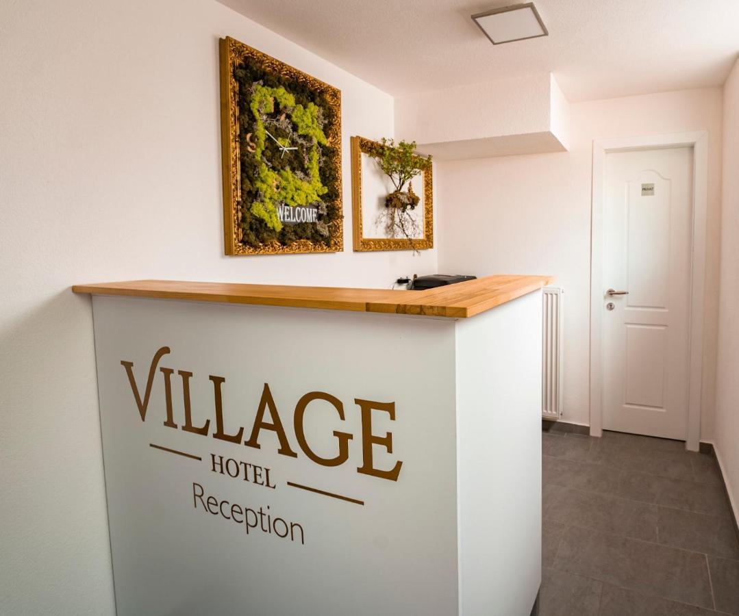 Village Bistro & Bar Fremdenzimmer Dettingen an der Erms Екстер'єр фото