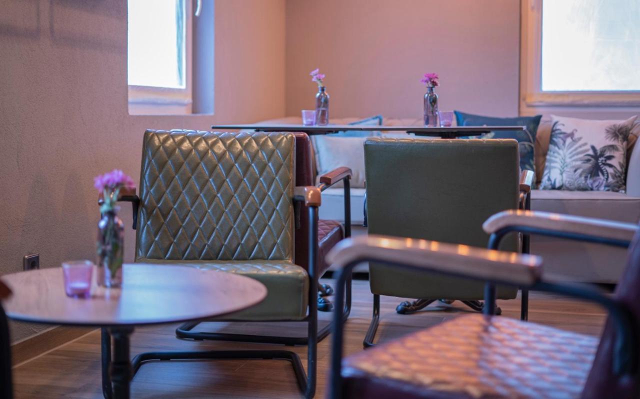 Village Bistro & Bar Fremdenzimmer Dettingen an der Erms Екстер'єр фото