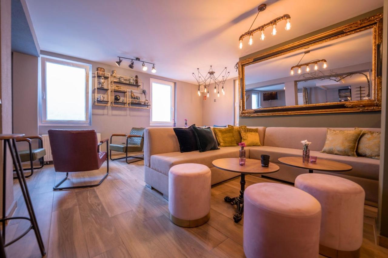 Village Bistro & Bar Fremdenzimmer Dettingen an der Erms Екстер'єр фото