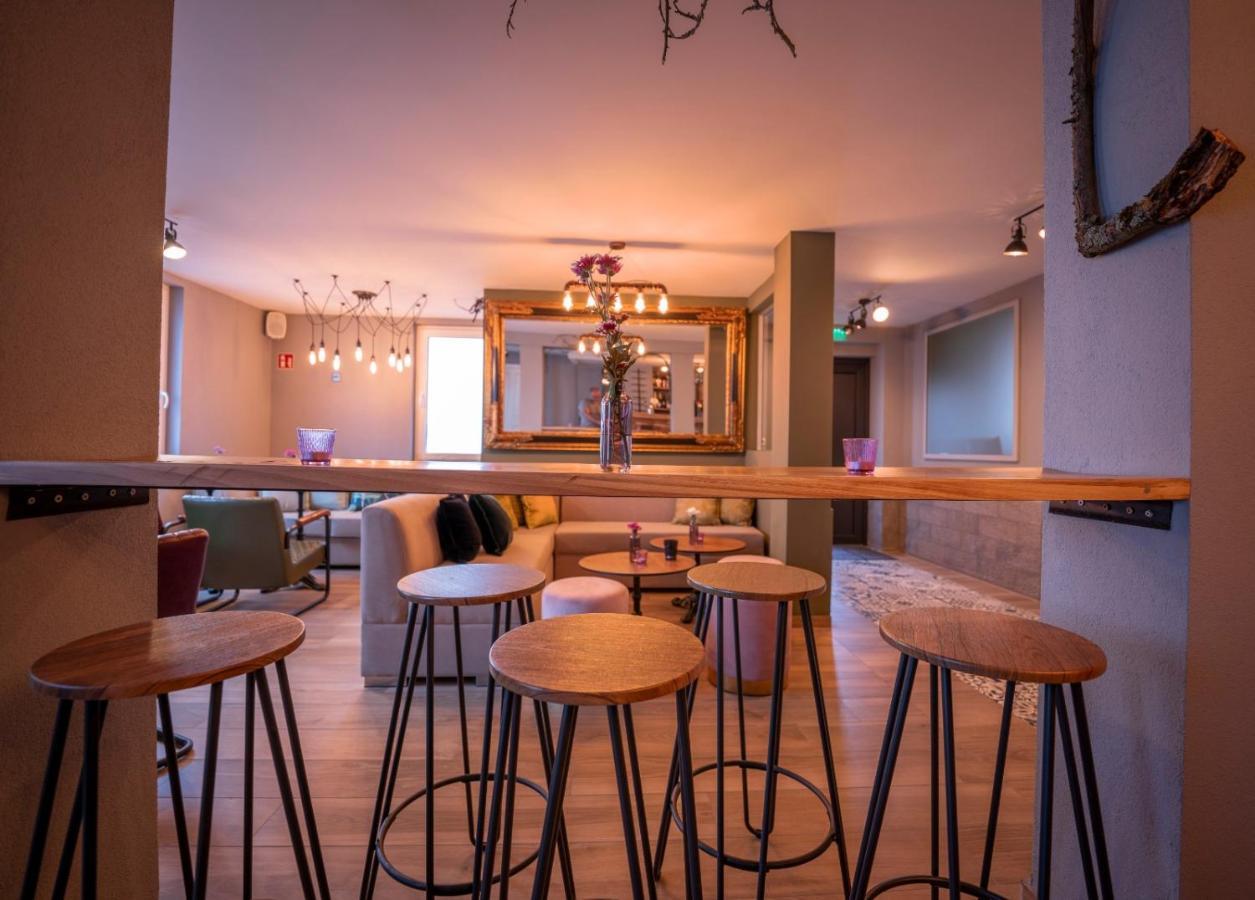 Village Bistro & Bar Fremdenzimmer Dettingen an der Erms Екстер'єр фото